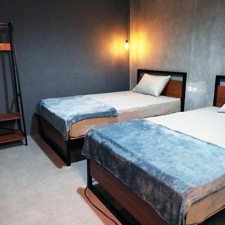 Hostel 18 Pasangan Butuh Surat Nikah Бандунг Экстерьер фото